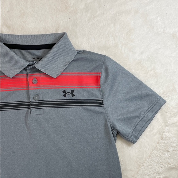 Under Armour Boy’s Polo Shirt in Gray with Red Stripes size Medium - Picture 1 of 6